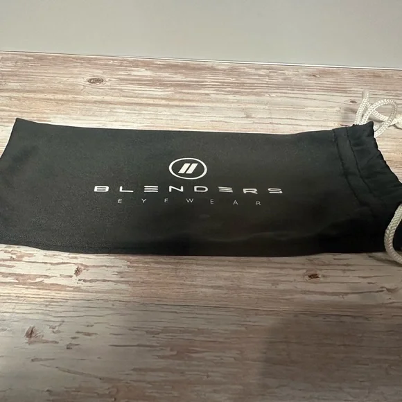 Blenders Polarized Black Sunglasses - Picture 11 of 12